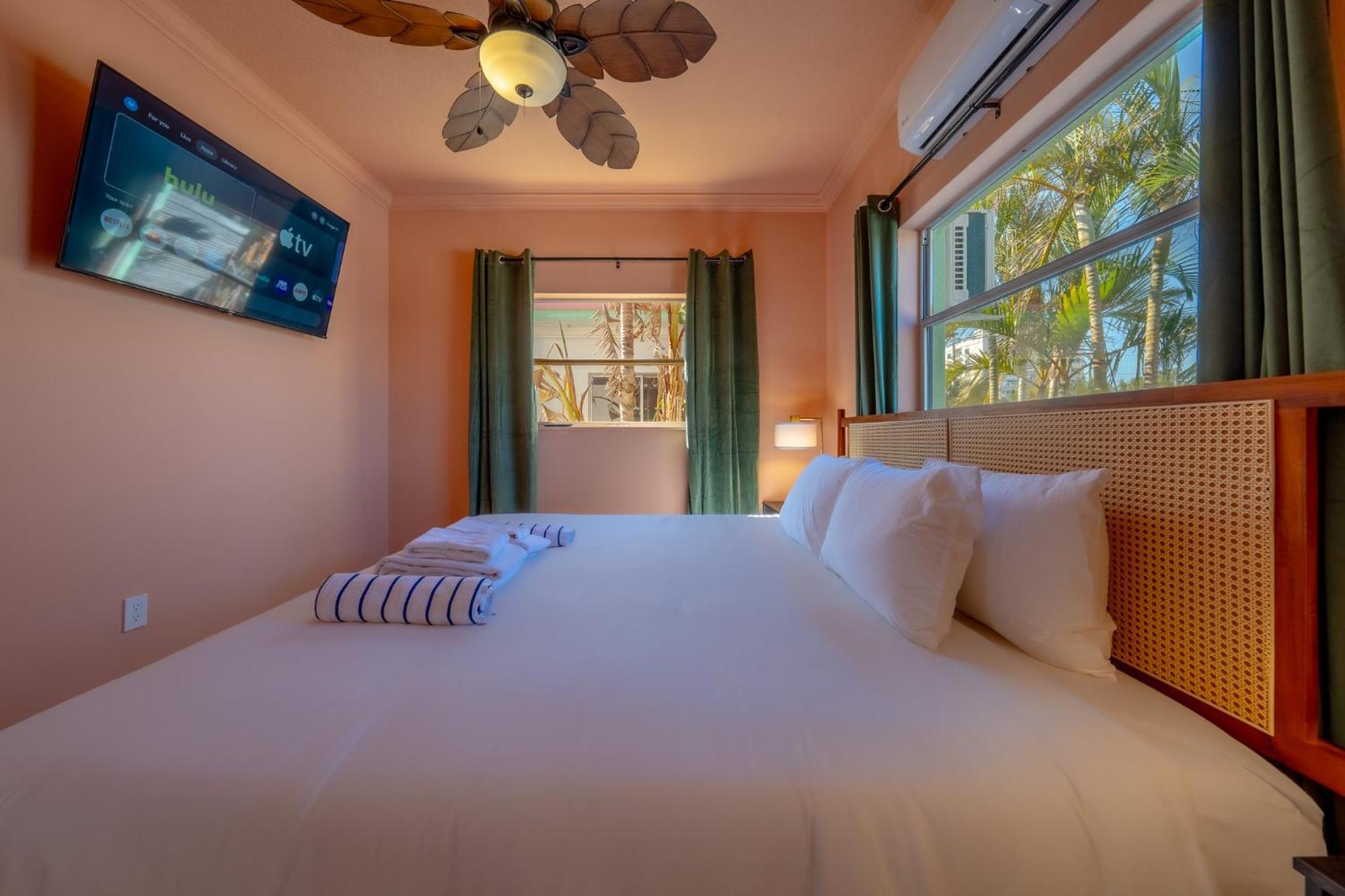 Monaco Vacation Rentals Clearwater Beach Extérieur photo